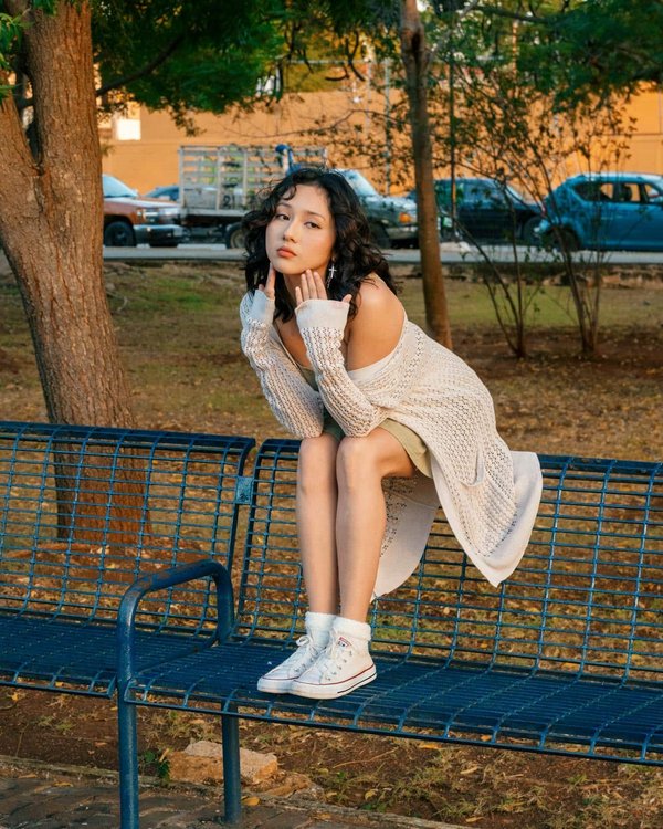 Quelles astuces pour assortir des chaussures à imprimé animal avec une tenue sobre?